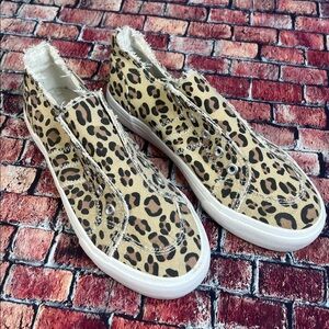 Womens Laceless Sneaker shoes, Low top Elastic Straps sneakers, cheetah print